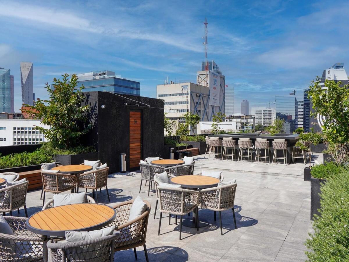 Loft -skyline View- Rooftop Pool, Gym, Bbq &